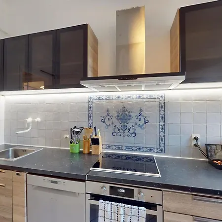 Apartment Bright T3 - Near The