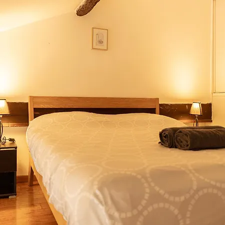 Gold Town Apartment Nice