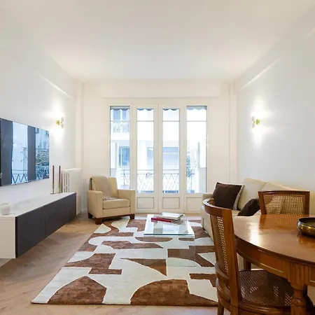 Beautiful 3 Rooms, Carre D 'or Nice