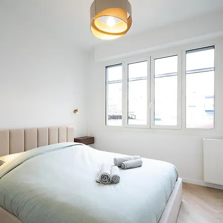 Beautiful 3 Rooms, Carre D 'or *