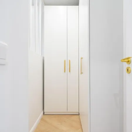 Apartment Beautiful 3 Rooms, Carre D 'or