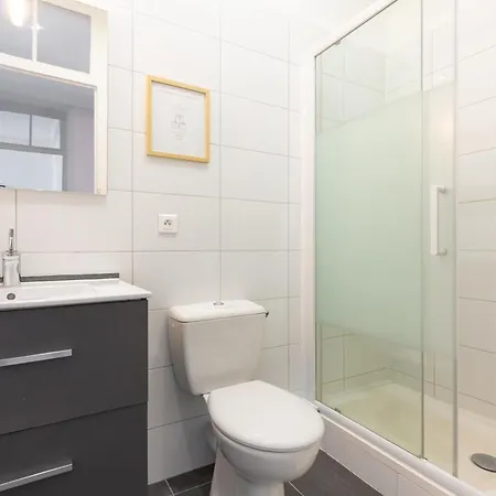 Retro-chic Proche De La Mer, 4 A 6 Personnes Apartment Nice
