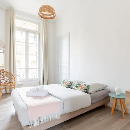 Apartment Retro-chic Proche De La Mer, 4 A 6 Personnes *