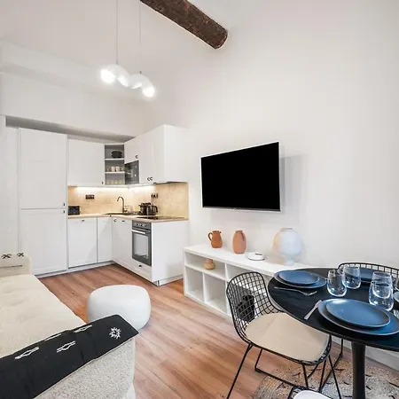 Beautiful Apartment, Old * Nice