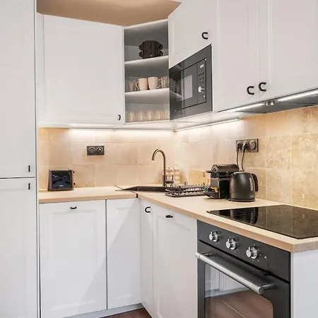 Beautiful Apartment, Old Apartment