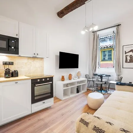 Beautiful Apartment, Old Apartment Nice