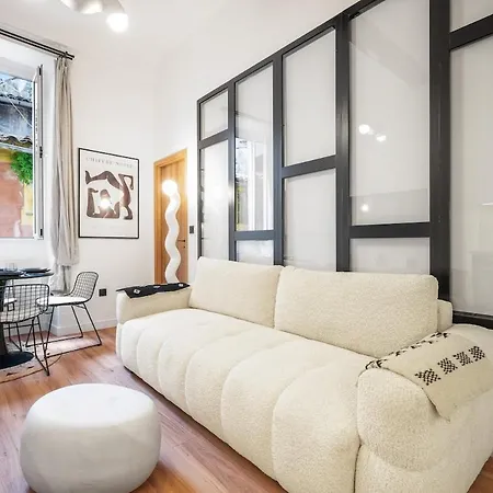 Beautiful Apartment, Old Nice