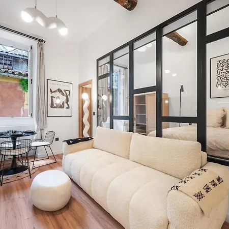 Beautiful Apartment, Old Apartment