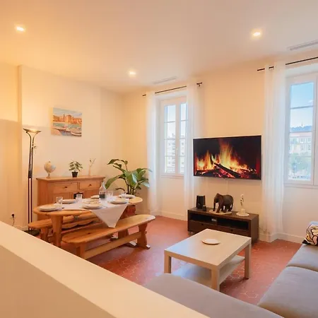 - Beautiful Bright - 10 Min Apartament Nicea