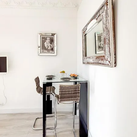 Apartment #12 1bdr Joffre, 5min From Old Town Ac & Wifi *