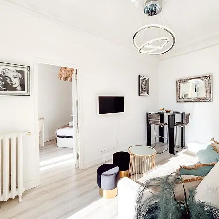 #12 1bdr Joffre, 5min From Old Town Ac & Wifi Apartment