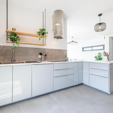 Cremat - Contemporaine - Piscine - Climatisation Holiday home *