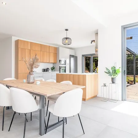 Cremat - Contemporaine - Piscine - Climatisation Holiday home