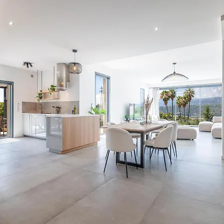 Cremat - Contemporaine - Piscine - Climatisation *
