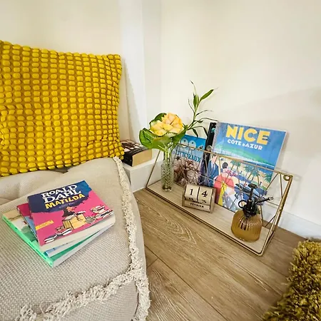 Amber - Highlights And Apartment
