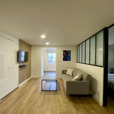 Port Ac Parking Apartment *