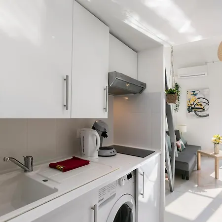 Hotel apartamentowy Jaune Fshh *