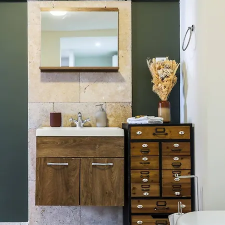 Chic Old Town Apartment