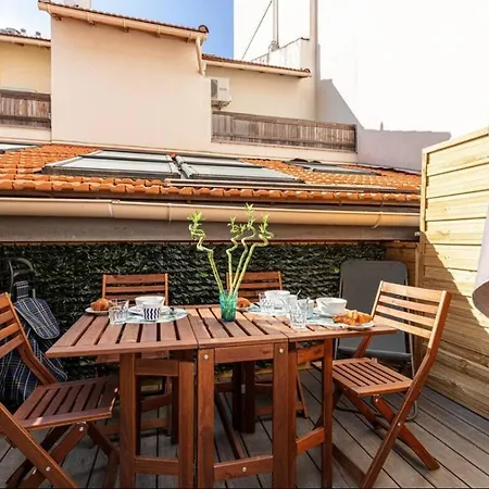 1 Bed, Center Of With Ac Nice
