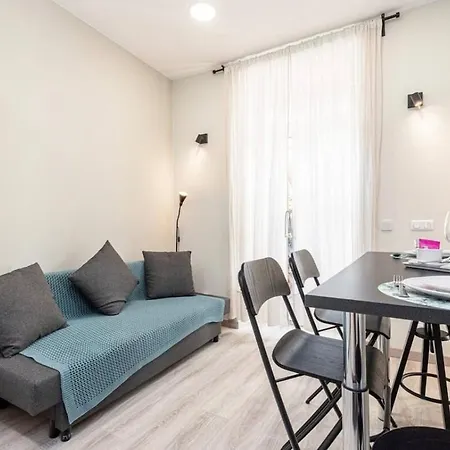 1 Bed, Center Of With Ac