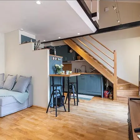 Duplex Center Of With Ac * Nice
