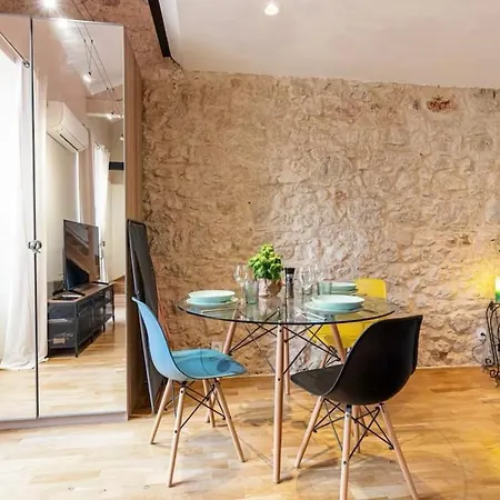 Apartment Duplex Center Of With Ac