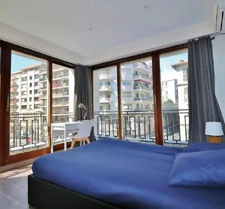 3 Pieces 55m2 - 30 M De La Apartment