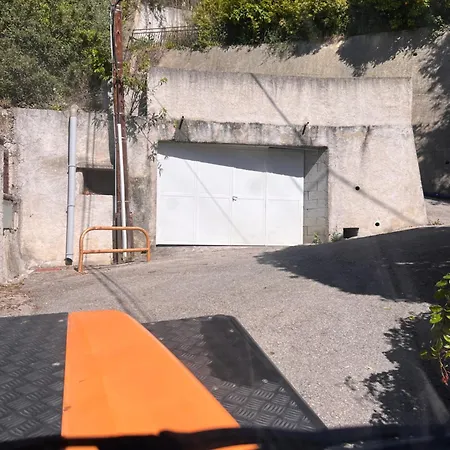 Petit Paradis Au Coeur De *