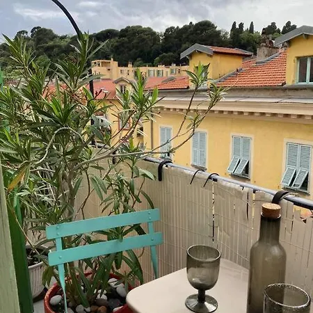Apartment Deux Pieces Dans Le Quartier Du Port
