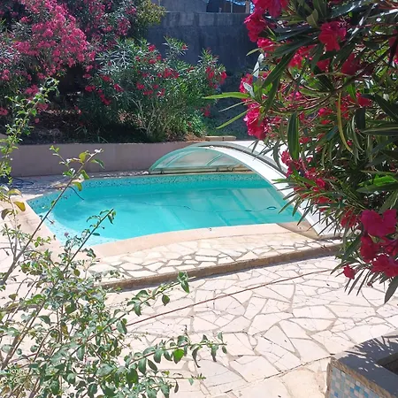 Dans Don Quijote Apartment