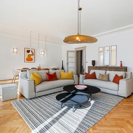 Renting - Victor - Historic Palace Luxury 3 Bedrooms Parking * Nice