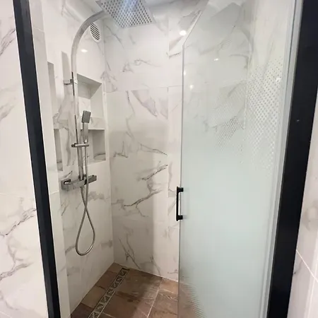 Apartment T2 Refait A Neuf 50m2 Nice