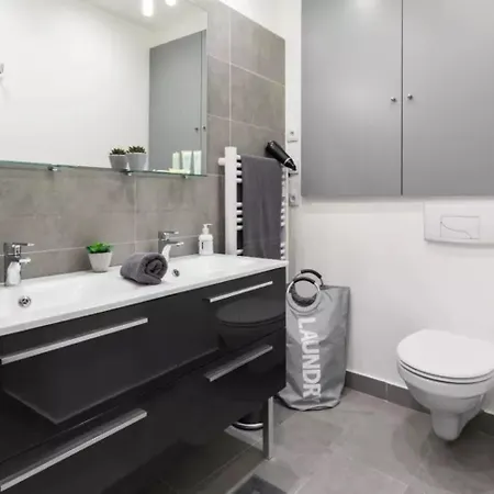 Authentique 2 Piece Dans Le Vieux-nice Apartment Nice