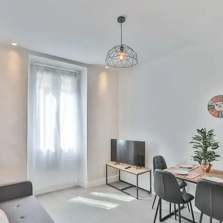 Cozy 2 Pieces, Emplacement Ideal - Wifi, Ac, 4pers Apartment