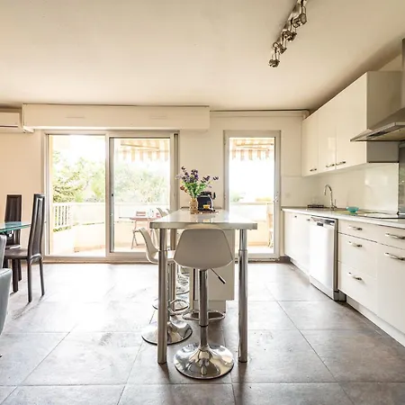Le Syrius Corniche Apartment