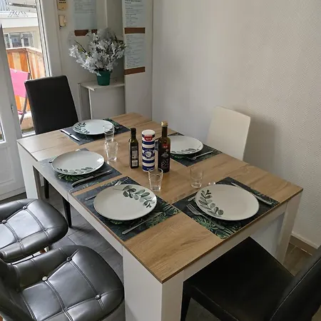 Beautiful Flat 6 People Center Town Apartment *