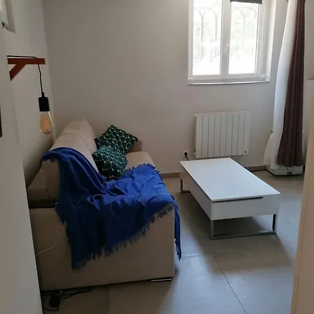 Joli A Apartment