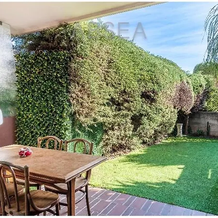 4 Personnes Belles Terres , Piscine Apartment *