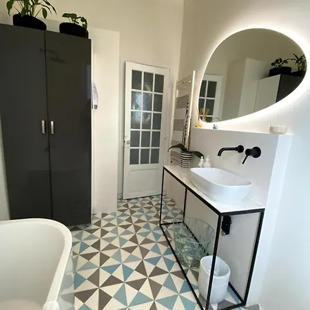 Villa Beautiful Family In Mont Boron, *