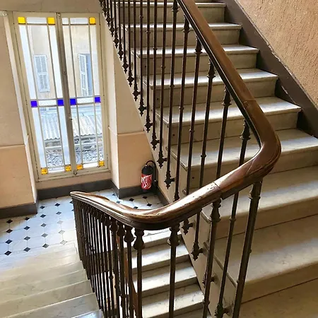 Iconic Flat