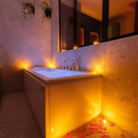 Magnifique Loft - Centre - Jacuzzi 2