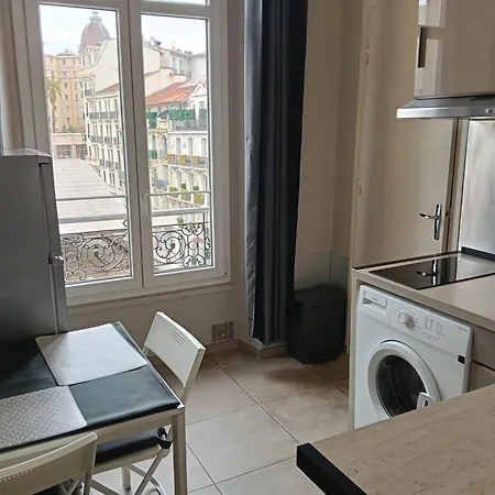 Studio Central Nice Apartment *