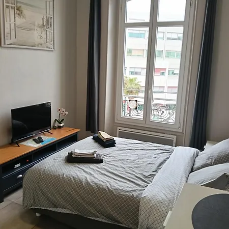 Studio Central Nice Nice