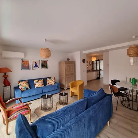 Apartment Magnifique T3, Spacieux, Lumineux Et Traversant