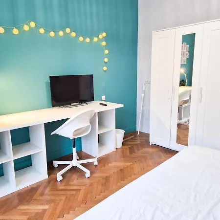 Promenade Des Apartment