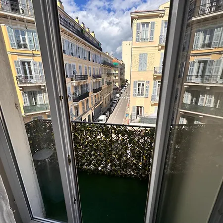 Hype-center Balcony 3br Ac Near Tram For6 Guests * Nice
