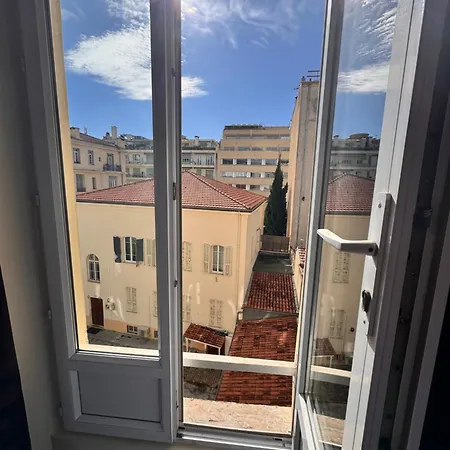 Apartment Hype-center Balcony 3br Ac Near Tram For6 Guests