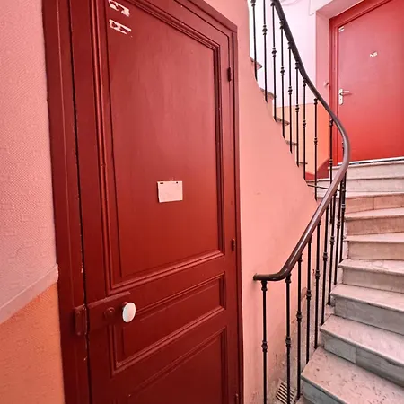 Hype-center Balcony 3br Ac Near Tram For6 Guests *
