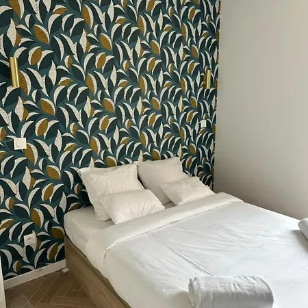 Moon Apartment Nice