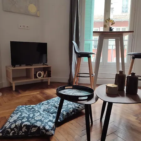 Apartment Ideally Located Center